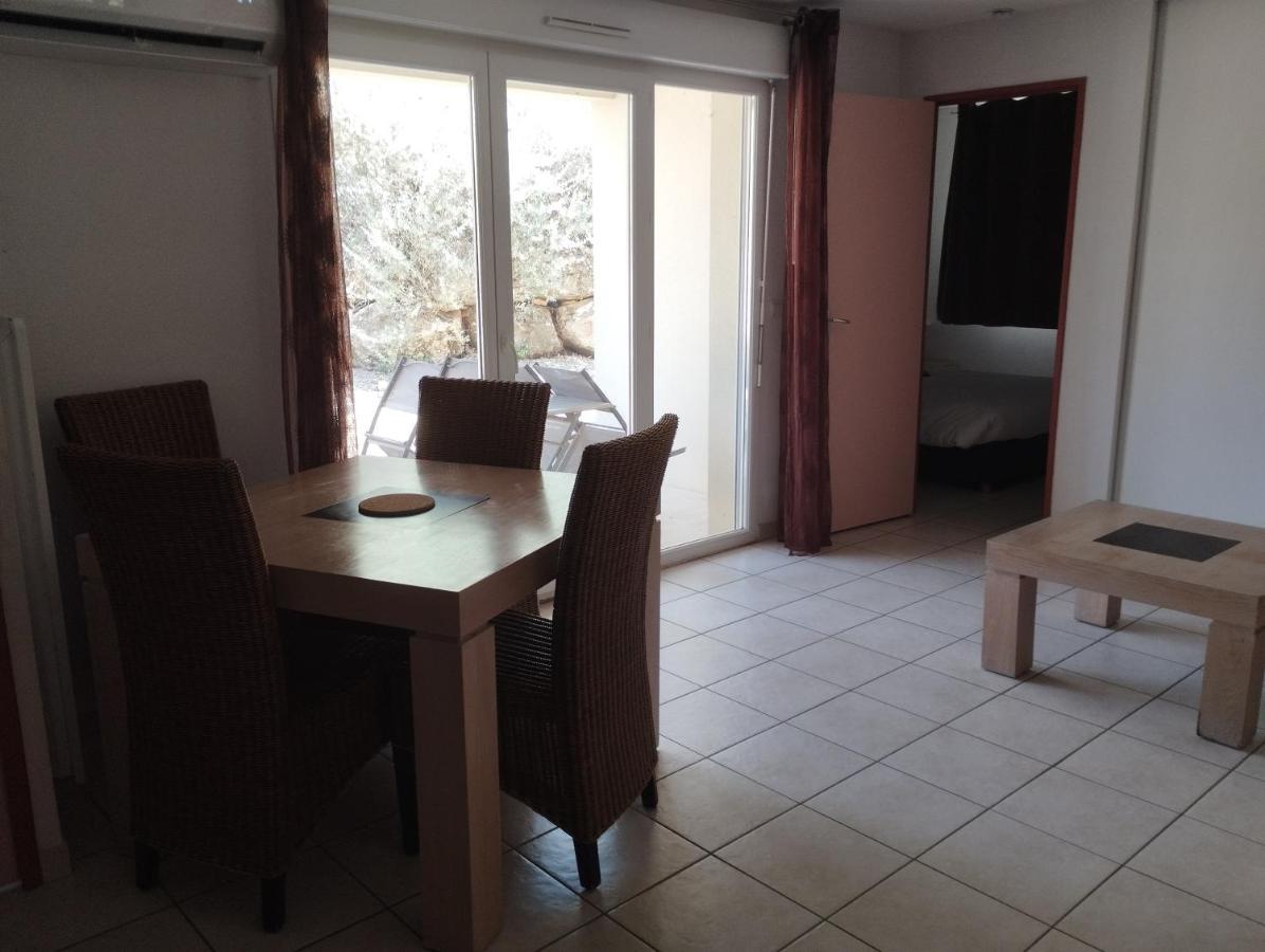 2 Pieces Le Domaine De Manon * Signes